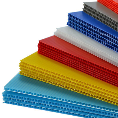 Yeşil 4mm Oluklu Plastik Levha 12x24 Siyah Korflut 5mm