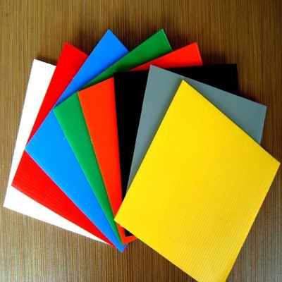 Güçlü Hafif 5mm Correx Levhalar Karton Plast Oluklu Plastik Paneller