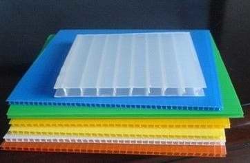 PP Siyah Koroplast Levhalar 4x8 6mm Oluklu Plastik Levhalar