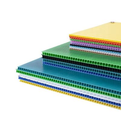 Reklam için 4mm Beyaz Corflute Levhalar 4x8 Coroplast İşaret Boşlukları