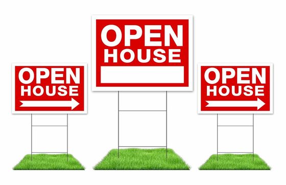 Corflute İşareti Uzun Süren Dalgalanmış Plastik İşareti Seçeneği Açık Hava Sergileri Kampanyası İnşaat Alanları ve Faaliyetleri için İdeal